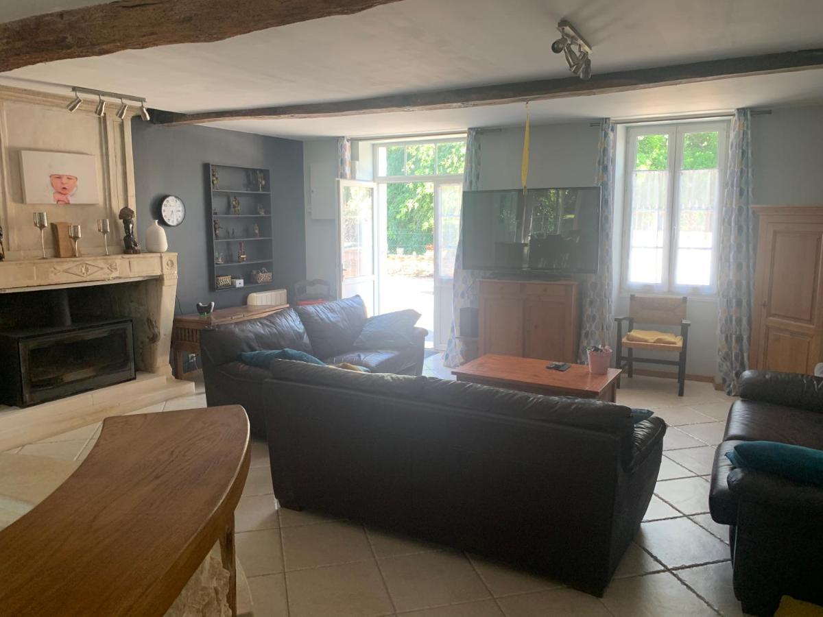 Вилла Les 5 Timbres Montpellier-de-Medillan Экстерьер фото