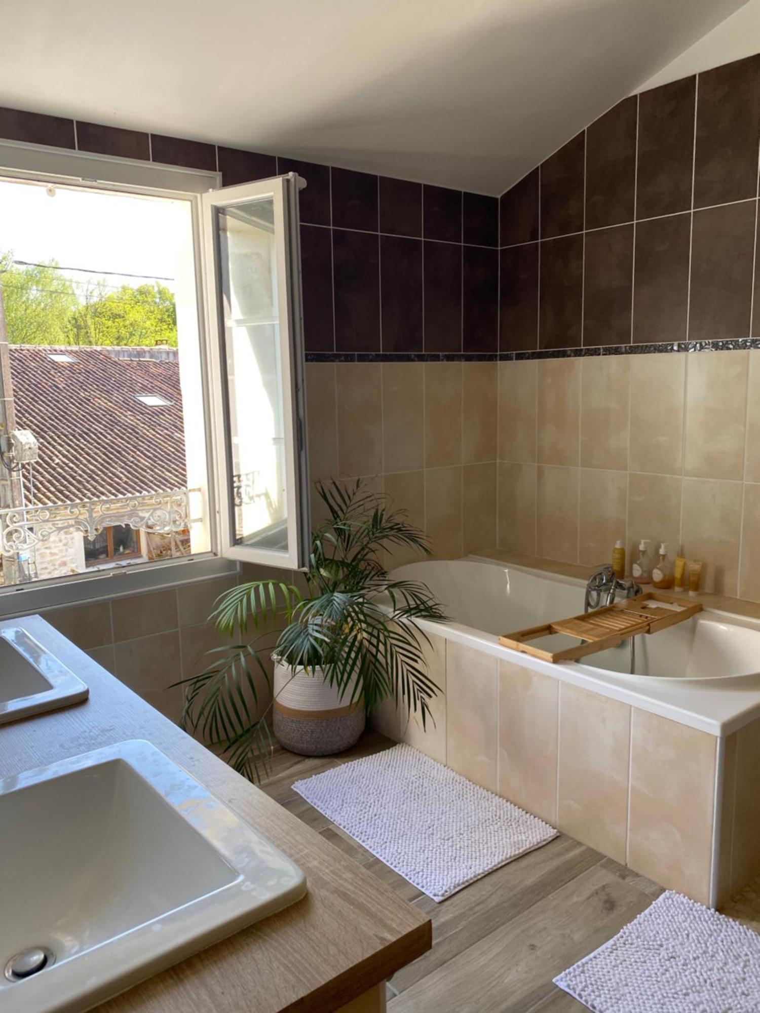 Вилла Les 5 Timbres Montpellier-de-Medillan Экстерьер фото