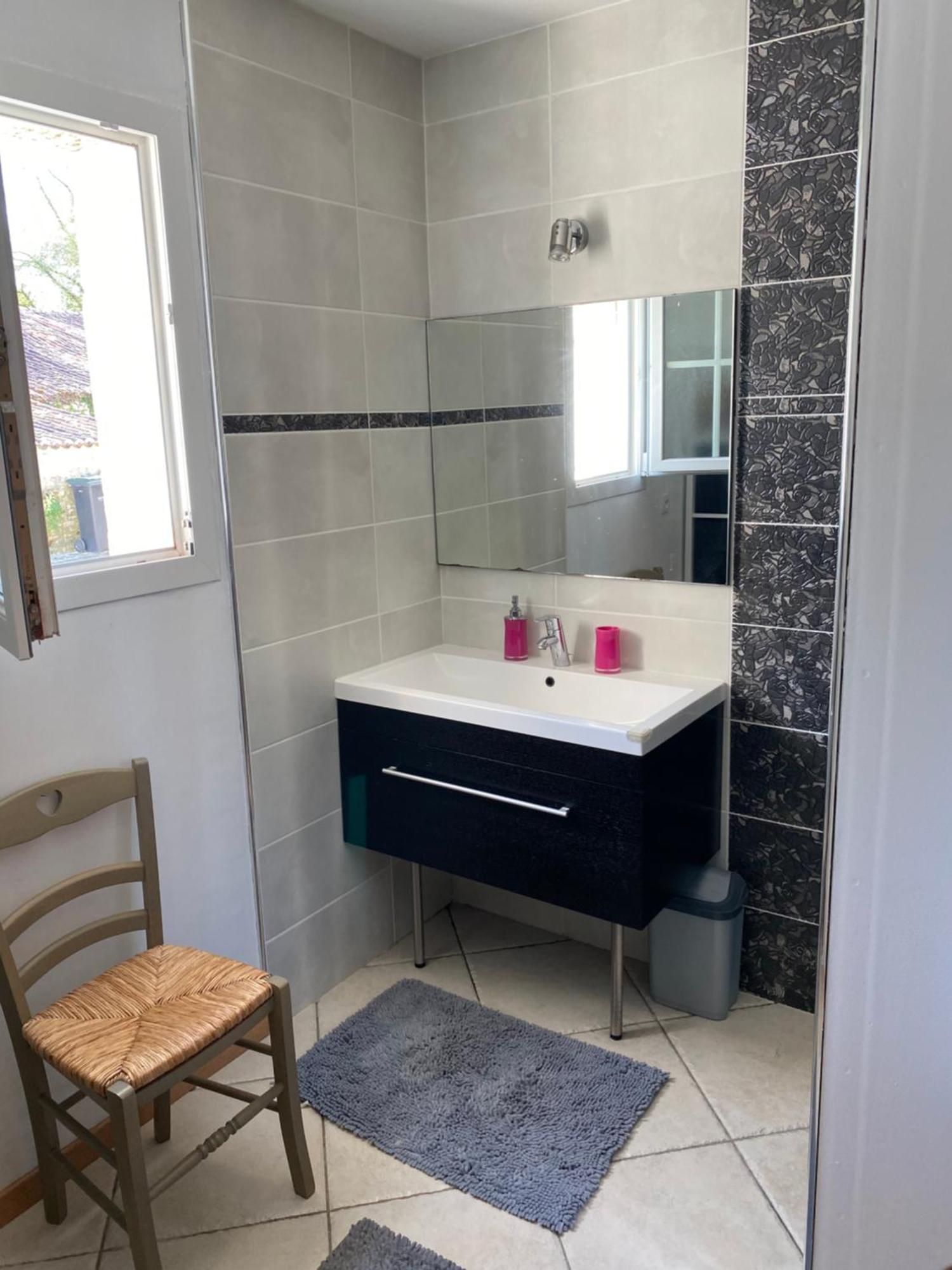 Вилла Les 5 Timbres Montpellier-de-Medillan Экстерьер фото